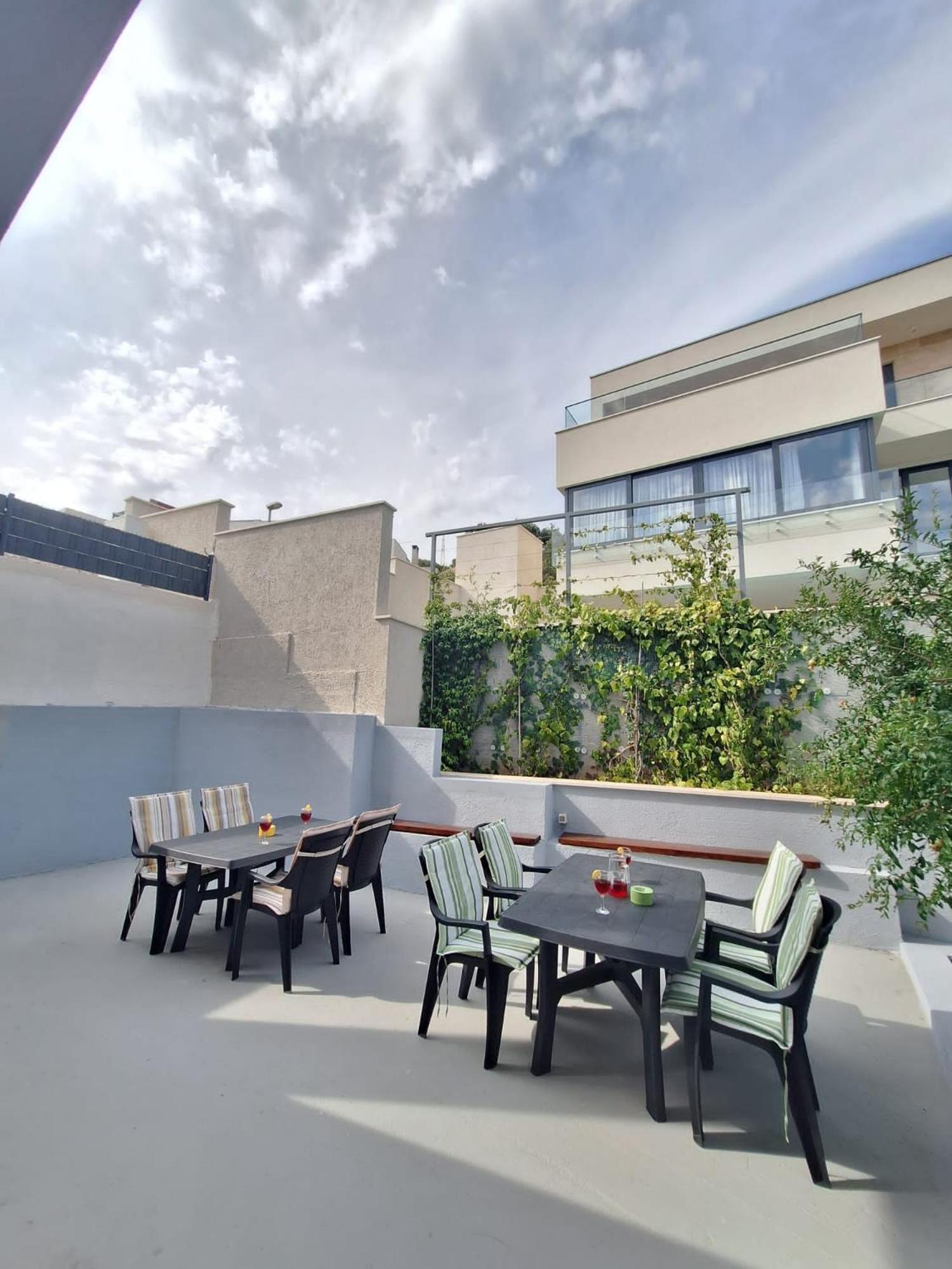 Apartments Vini Donji Seget Exterior foto